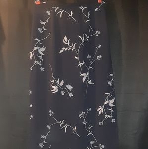 Requirements maxi skirt